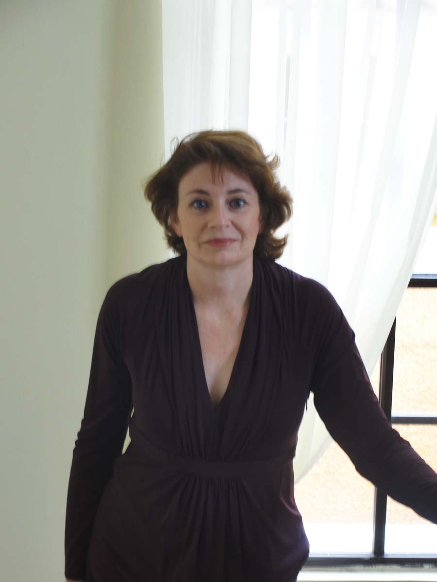 mystery author Carmen Amato