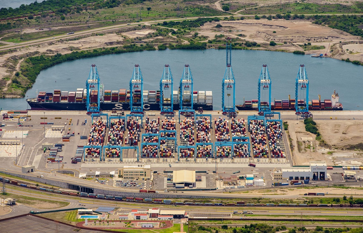 Aerial view of the port of Lazaro https://www.apmterminals.com/en/lazaro-cardenasCardenas, courtesy