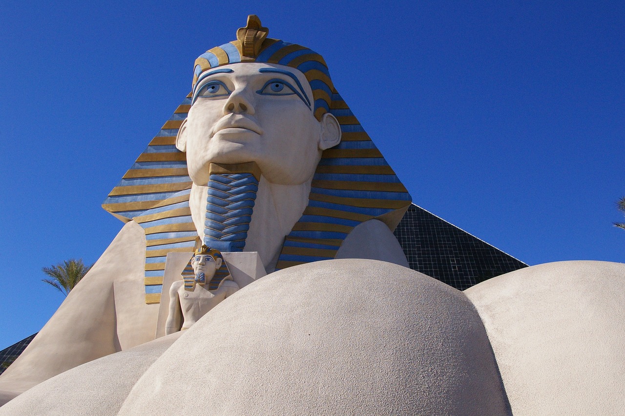 Pharaoh casino in Las Vegas by Linda Saya Scott via pixabay