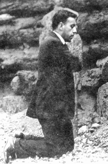 Much of MEXICAN MARTYRDOM is devoted to the story of Miguel Pro Juarez, a Jesuit priest executed by firing squad in 1927. Padre Pro, as he was called, was born in Mexico, ordained in Belgium, and returned to Mexico at the height of the crackdown on the Church. Wearing disguises, he walked, bicycled, and took taxis to carry out his priestly duties. A legend grew around him as being “untouchable” but he was finally caught by government soldiers and sentenced to death.