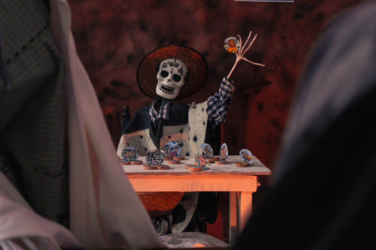 Muerto figurine by Kjalil Beyruti Garcia via Pexels