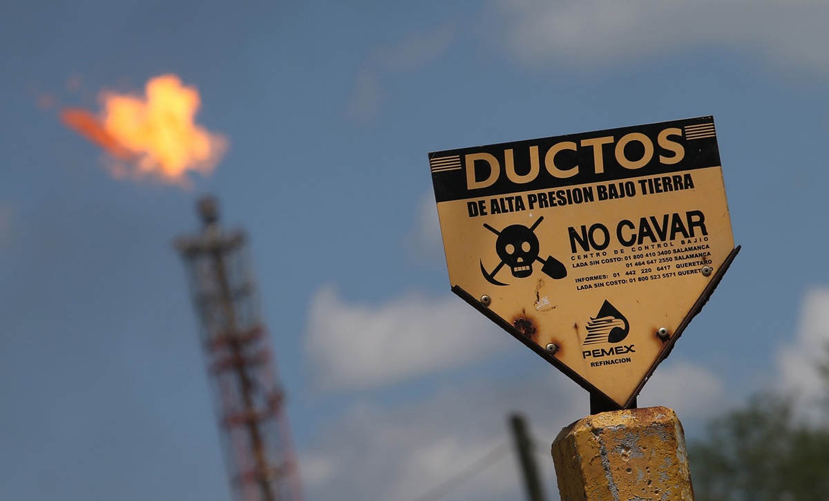 No Digging pipeline marker. Courtesy reuters.com/investigates/special-report/mexico-violence-oil/